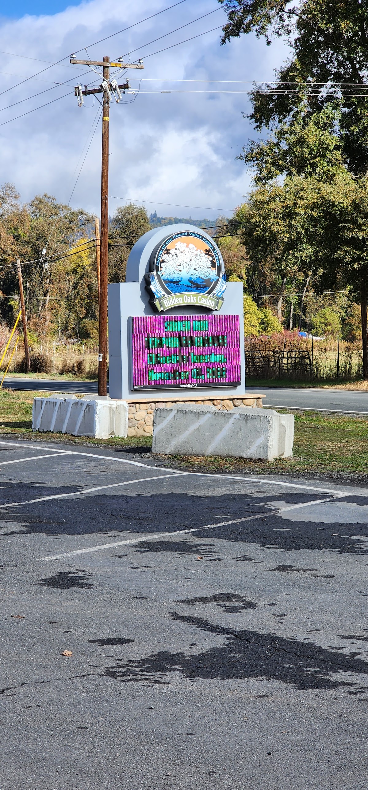 Hidden Oaks Casino